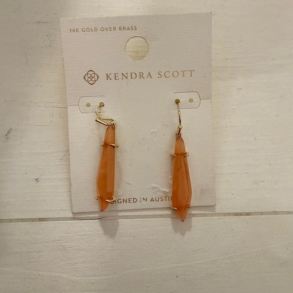 Kendra Scott Peach Dangle Earrings